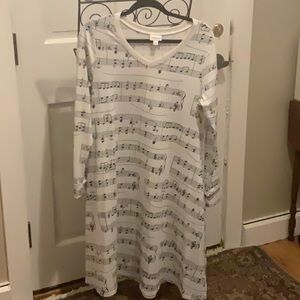 LuLaRoe Emily swing dress, Music! pockets! Like new, v neck, long sleeves